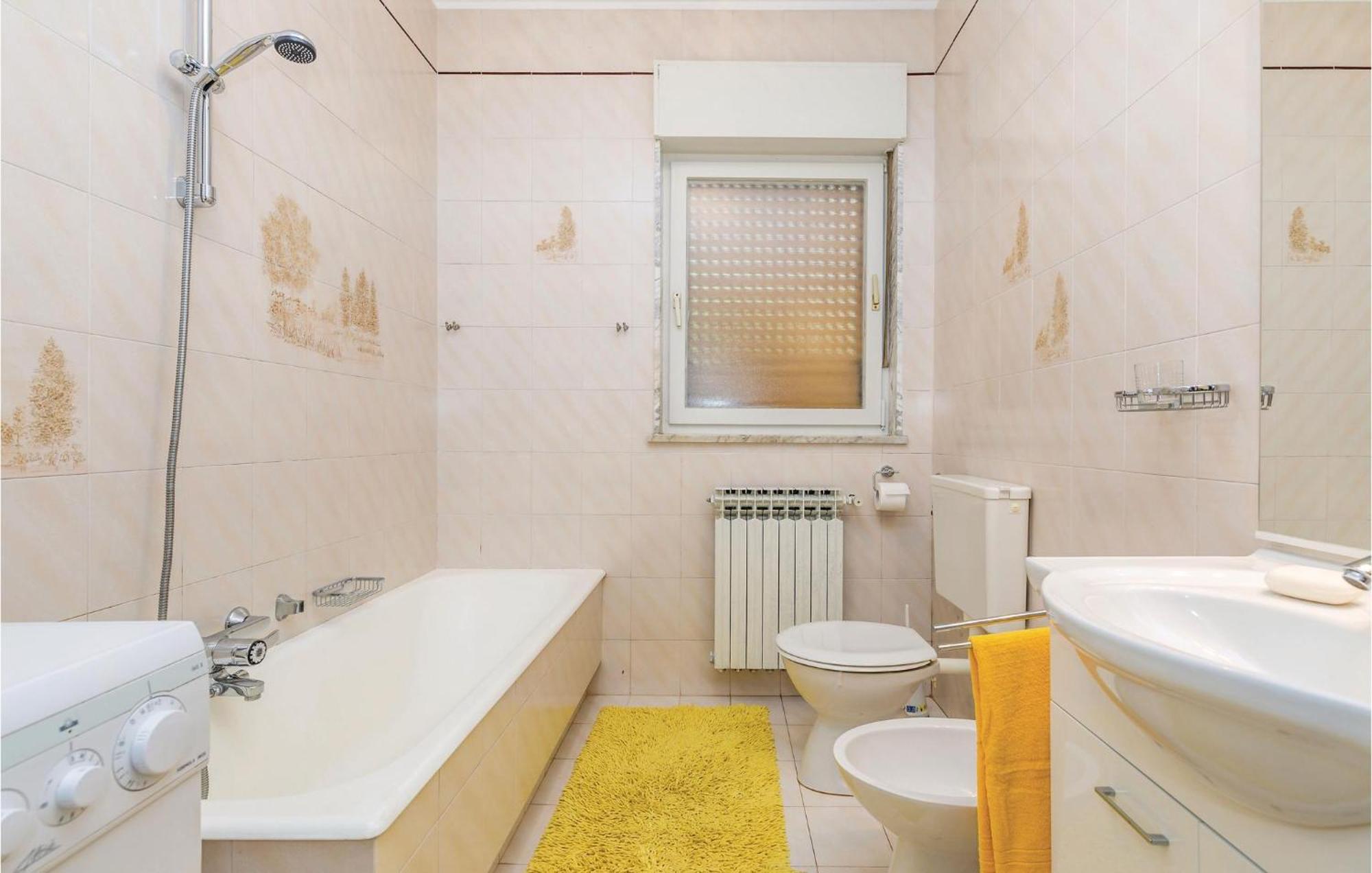Nice Apartment In Lovran With Kitchen Eksteriør bilde