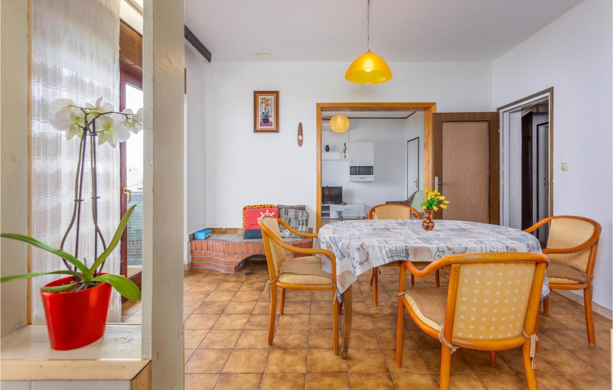 Nice Apartment In Lovran With Kitchen Eksteriør bilde