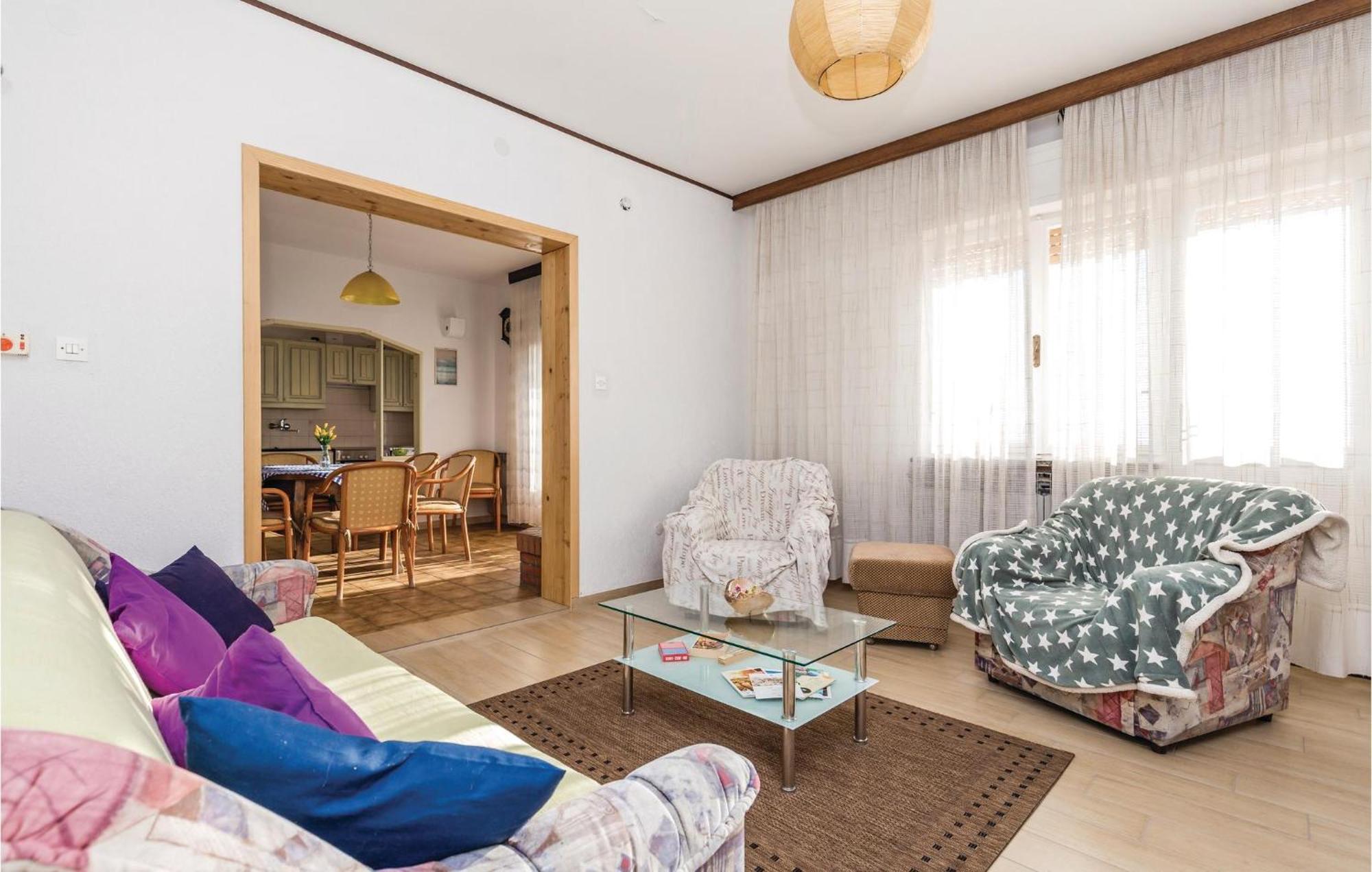 Nice Apartment In Lovran With Kitchen Eksteriør bilde